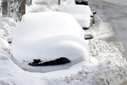 ببینید | مدفون شدن خودروها زیر برف در کانادا