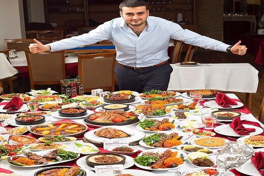 ببینید | گریه تلخ آشپز معروف ترکیه برای حال هموطنان زلزله‌زده‌اش