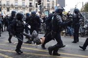 ببینید |‌ آغاز اعتصابات در فرانسه و سرکوب معترضین توسط پلیس