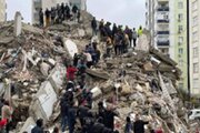 ببینید |  استقبال جالب مردم زلزله‌زده ترکیه از امدادگران ایرانی