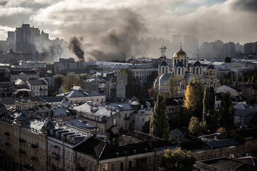 ببینید | اولین تصاویر از لحظه بمباران پایگاه روسیه توسط پهپادهای انتحاری اوکراین