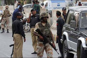 ببینید | فراری دادن چند دزد ناشی تیراندازی در کراچی پاکستان