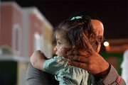 ببینید | سرنوشت کودک یکماهه‌ای که پدر و مادرش را در انفجار فرودگاه کابل از دست داد
