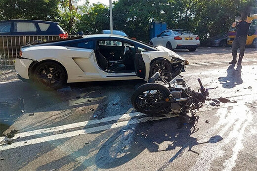 ببینید | تصاویری از تصادف وحشتناک موتورسیکلت با لامبورگینی